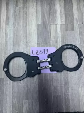 ASP56120 ASP HANDCUFFS Bow