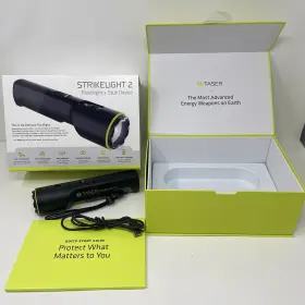 726084343252 AXON ENTERPRISES Taser Strikelight Rechargeable