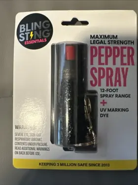 850008131004 BLINGSTING Cute Pepper Spray Clip Lipstick