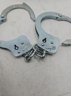 15901 FURY Handcuffs Keys #3