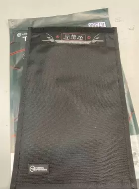 756970574903 MISSION DARKNESS Window Faraday Bag Tablets