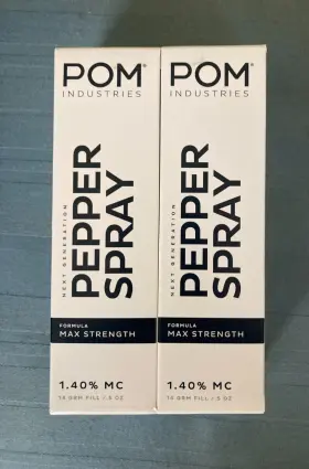 810045420707 POM Pepper Spray Pack Clip Keychain Maximum Oc #2