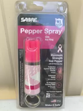 023063105574 SABRE Pink Pepper Spray Key Ring Maximum