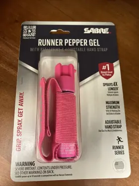 15123 SABRE Runner Pink Pepper Spray Contains Second Bursts