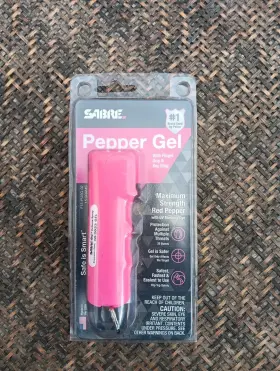 15323 SABRE Pepper Spray Finger Grip Key Ring Pink Bursts