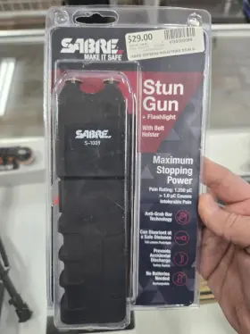 S-1008 SABRE DEFENSE INDUSTRIES Stun Gun Flashlight