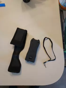 7476701000646 SAFETY TECHNOLOGY Runt Stungun Suprise Wrist #2