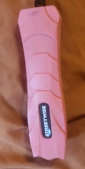 SWSER83 STREETWISE Serpent Stun Gun Pink