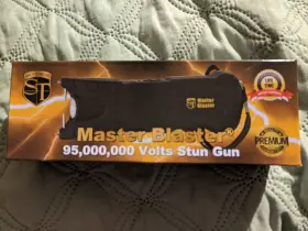 747670101452 STUN MASTER Gun Blaster Million Volts Led #3