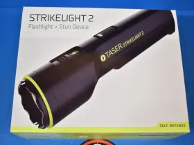 796430002454 TASER Strikelight Flashlight Stun Device Defense