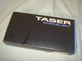 38000 TASER Strikelight Stun Gun Flashlight