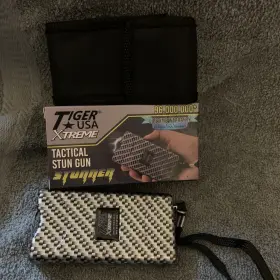 TD-800-CF TIGER USA Extreme Tactical Stun Gun
