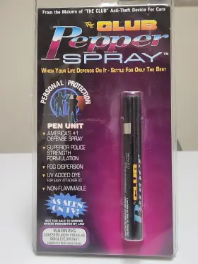 015291000240 WINNER INTERNATIONAL Club Pepper Spray Uv Added