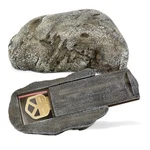 Key Rock - Safe For Outdoor Hide A In Plain Sight Real Looking Rock/.... Fixed Price $18.42.