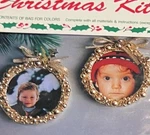 Christmas Ornament Kit Vintage Memory Bauble Frame Makes 2 Nip 99-34 Merri Mac. Fixed Price $10.50.